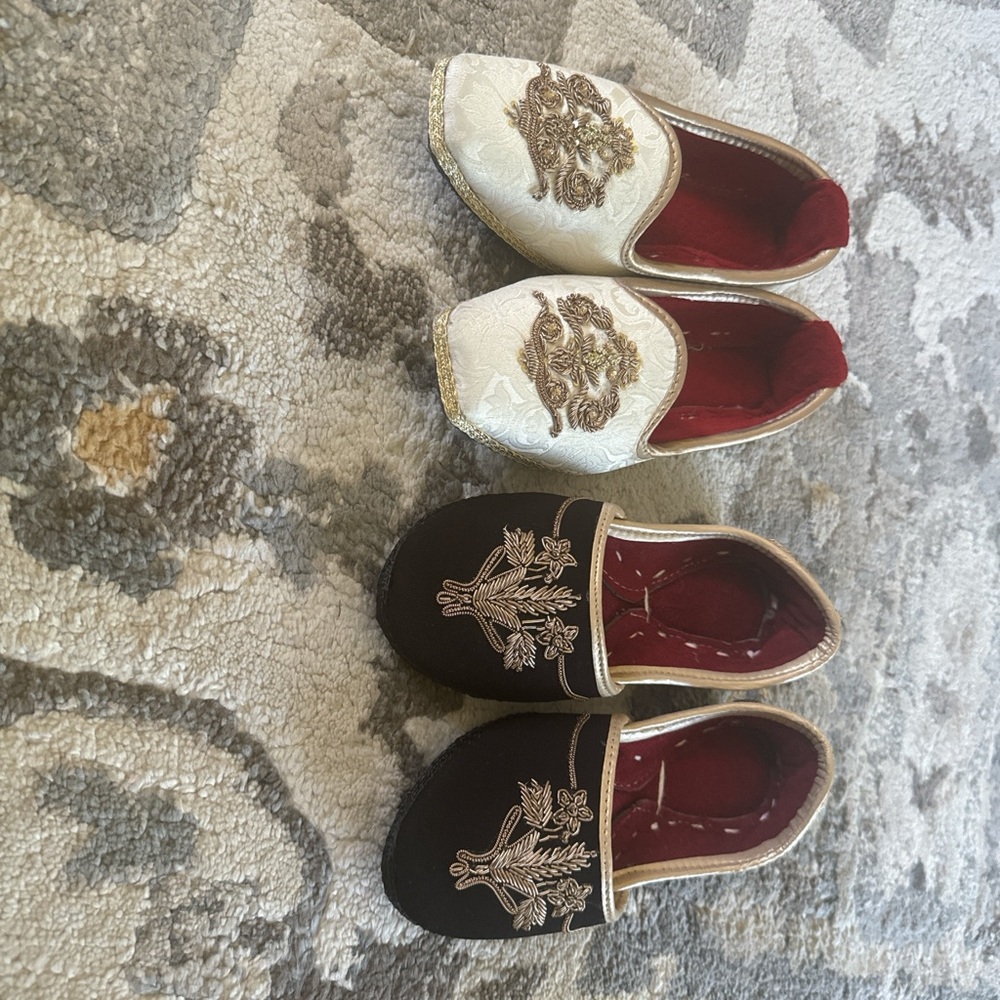 Elegant Kids Shoes with Embroidered Design